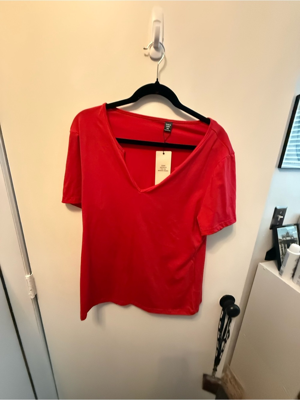 SHEIN Red Deep V-Neck Short Sleeve Tee